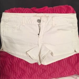 American eagle white shorts